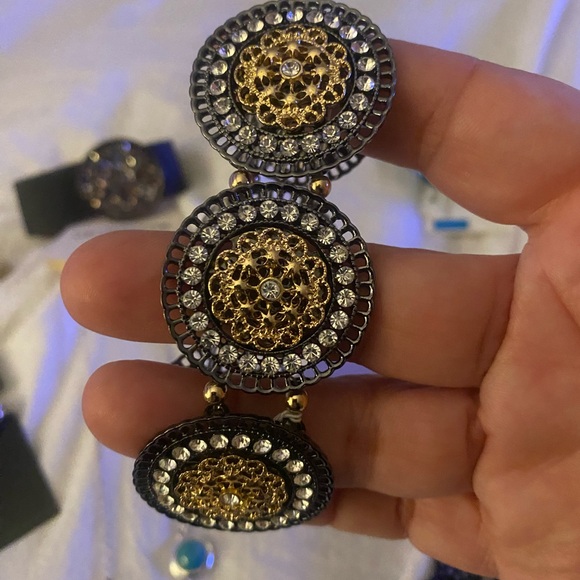 Grab bag of costume jewelry - Picture 6 of 7